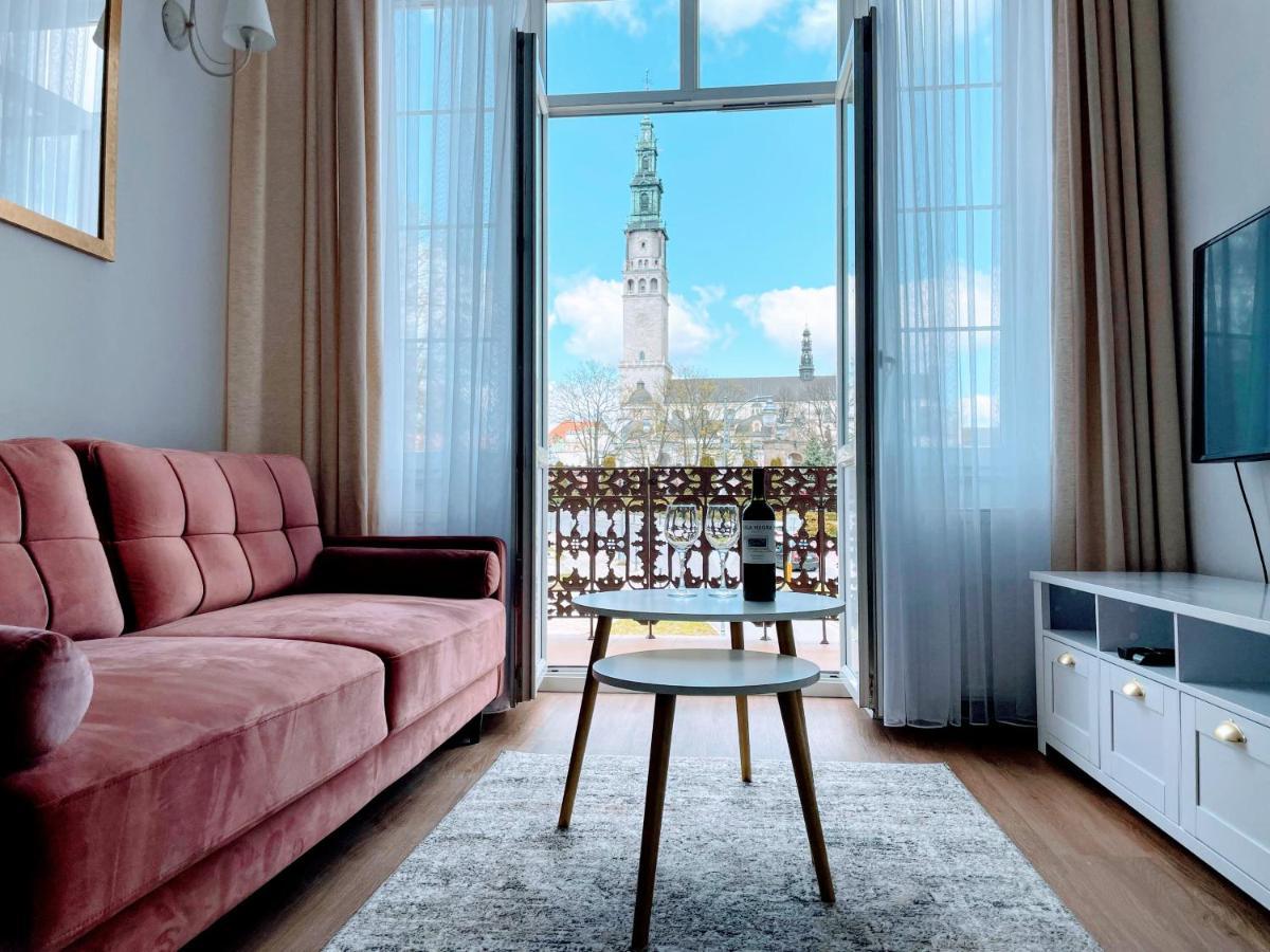 Bialy Kruk Apartamenty Vis-A-Vis Jasnej Gory Czestochowa Exterior photo